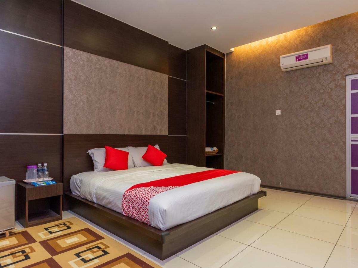 Remember Hotel Bukit Gambir Exterior foto
